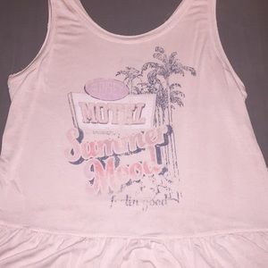pink tank top